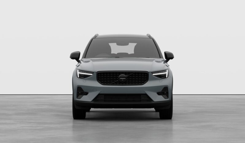 Used Volvo XC40 Plus Pro full