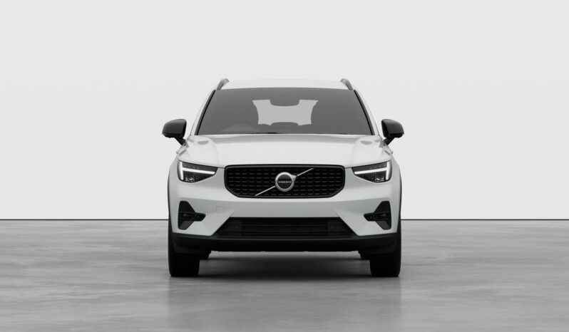 Used Volvo XC40 Plus full