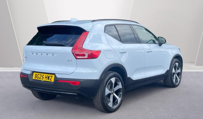 Used Volvo XC40 Plus, B4 Mild hybrid, Petrol, Dark full