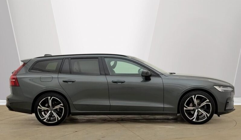 Used Volvo V60 Plus, B4 Mild hybrid, Petrol, Dark full