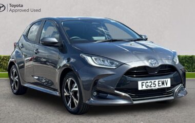Used Toyota Yaris 1.5 VVT-h Design Hatchback 5dr Petrol Hybrid E-CVT Euro 6 (s/s) (116 ps)