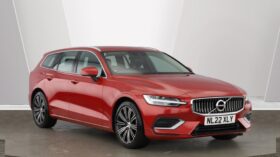 Used Volvo V60 Inscription, B3 mild hybrid