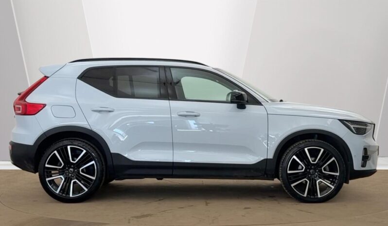 Used Volvo XC40 Ultra, B3 Mild hybrid, Petrol, Dark full