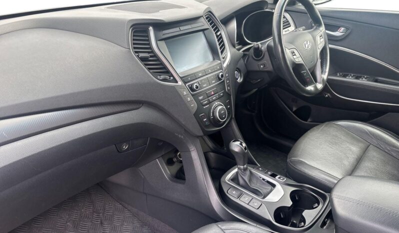Used Hyundai Santa Fe 2.2 CRDi Blue Drive Wiggins Edition Auto 4WD Euro 6 (s/s) 5dr (7 Seat) full