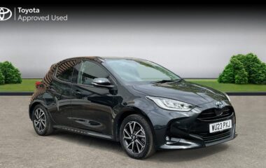 Used Toyota Yaris 1.5 VVT-h Design E-CVT Euro 6 (s/s) 5dr