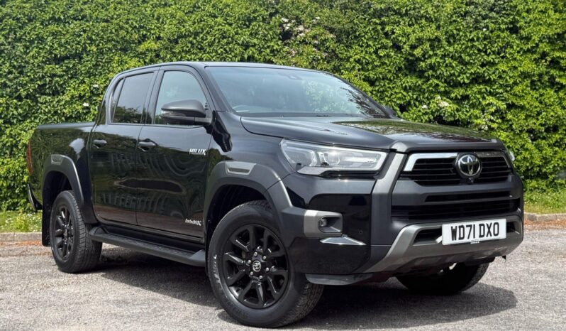 Used Toyota Hilux 2.8 D-4D Invincible X Pickup Double Cab 4dr Diesel Auto 4WD Euro 6 (s/s) (204 ps) full