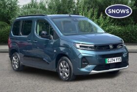 Used Vauxhall Combo Life 52kWh Ultimate Auto 5dr (7.4kW Charger)