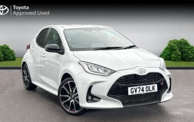 Used Toyota Yaris 1.5 VVT-h GR SPORT E-CVT Euro 6 (s/s) 5dr