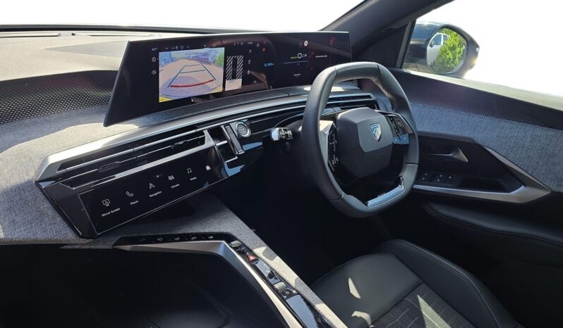 Used Peugeot 3008 73kWh GT Auto 5dr full