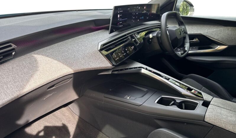 Used Peugeot 3008 73kWh GT Auto 5dr full