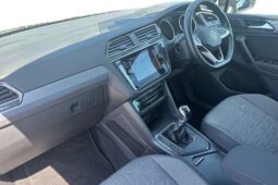 Used Volkswagen Tiguan 1.5 TSI Life Euro 6 (s/s) 5dr full