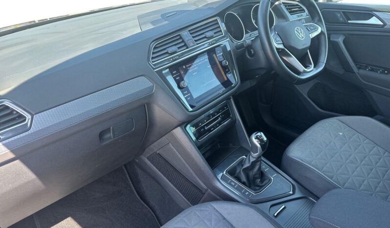 Used Volkswagen Tiguan 1.5 TSI Life Euro 6 (s/s) 5dr full
