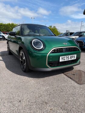 Used MINI Cooper 1.5C Exclusive Steptronic Euro 6 (s/s) 3dr