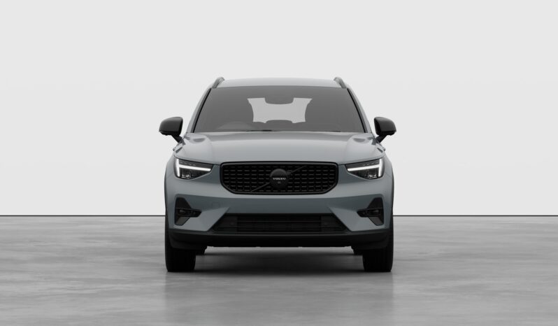 Used Volvo XC40 Plus full