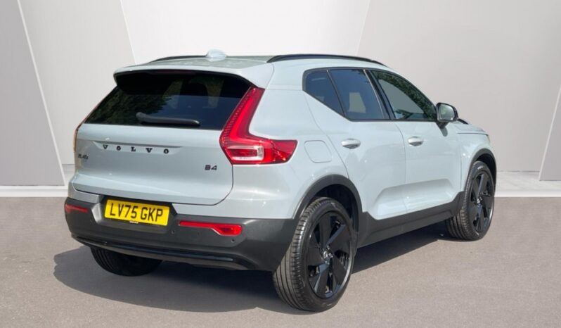 Used Volvo XC40 Black Edition Plus, B4 Mild hybrid, Petrol full