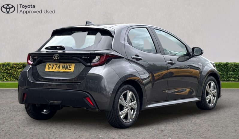Used Toyota Yaris 1.5 VVT-h Icon E-CVT Euro 6 (s/s) 5dr full