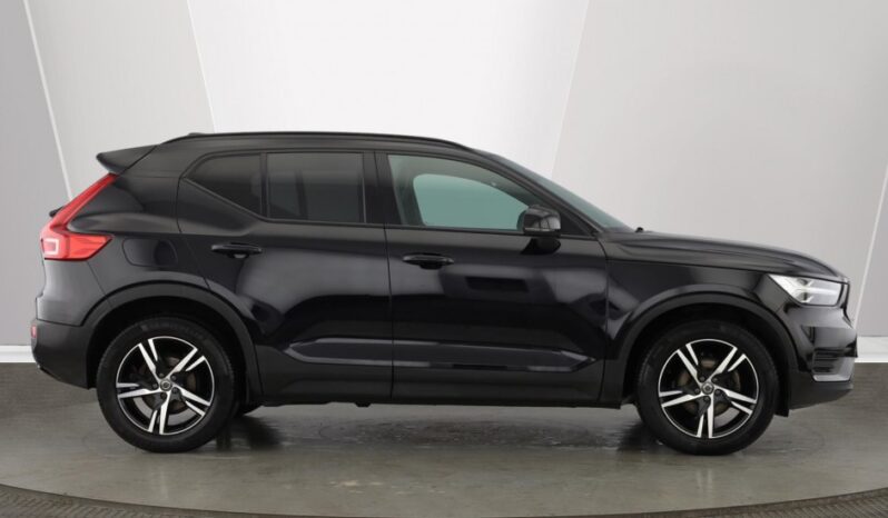 Used Volvo XC40 R-Design, T3 Manual full