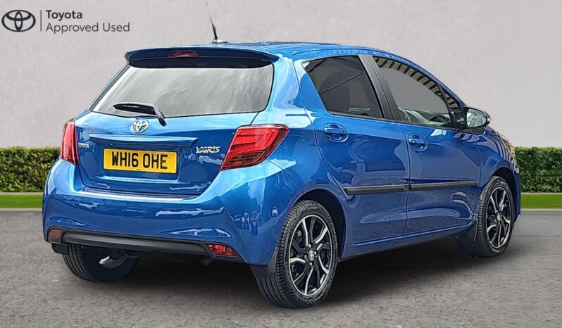 Used Toyota Yaris 1.33 Dual VVT-i Design Hatchback 5dr Petrol Multidrive S Euro 6 (Safety Sense) (99 ps) full