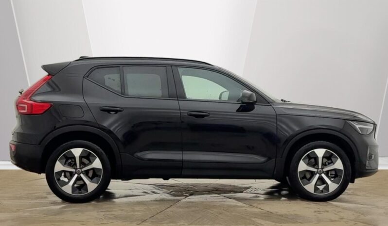 Used Volvo XC40 Plus, B4 Mild hybrid, Petrol, Dark full