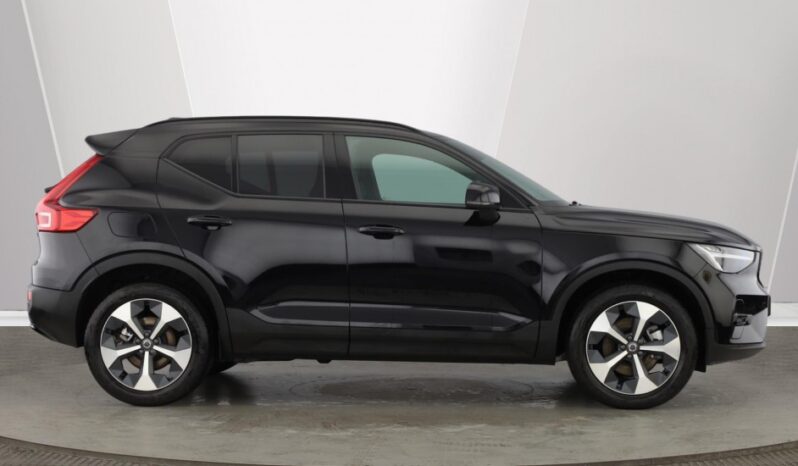 Used Volvo XC40 Plus, B4 Mild hybrid, Petrol, Dark full