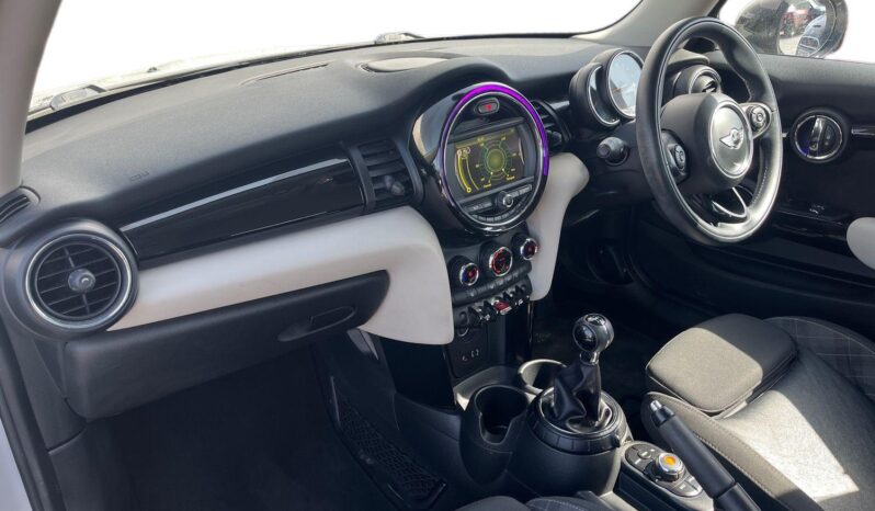 Used MINI HATCHBACK 1.5 Cooper Euro 6 (s/s) 3dr full