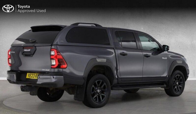 Used Toyota Hilux 2.8 D-4D Invincible X Auto 4WD Euro 6 (s/s) 4dr full