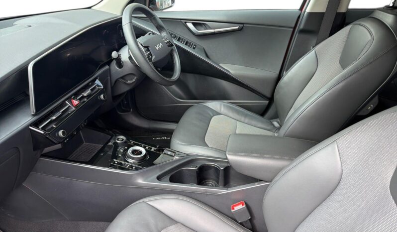 Used Kia Niro 64.8 kWh 3 full