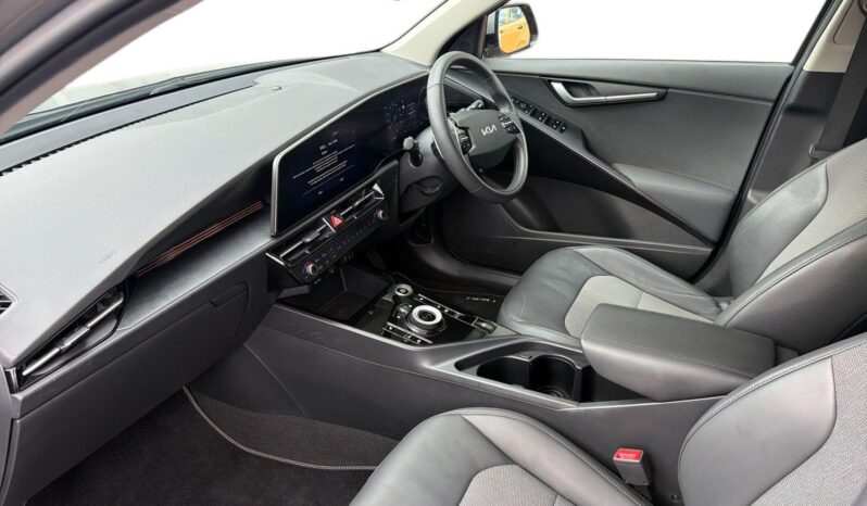 Used Kia Niro 64.8 kWh 3 full