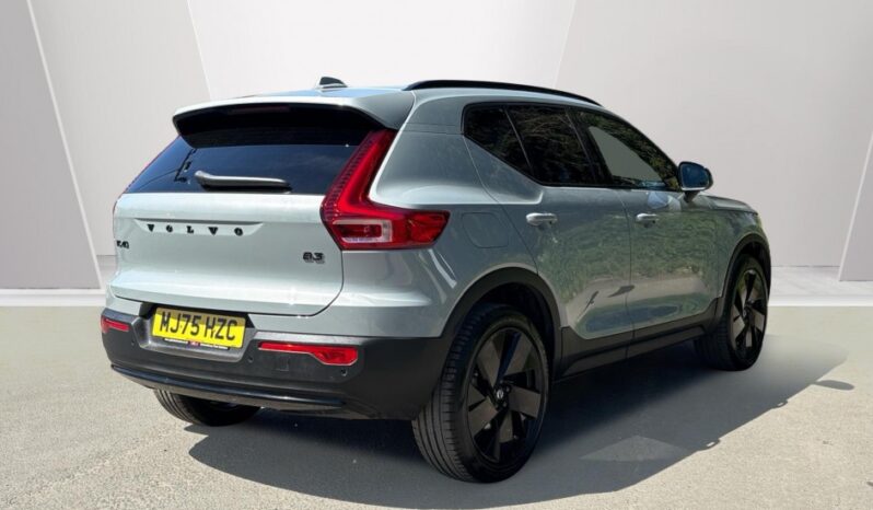 Used Volvo XC40 Black Edition Plus, B3 Mild hybrid, Petrol full