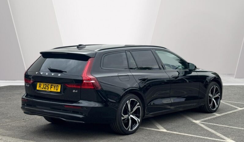 Used Volvo V60 Plus, B4 Mild hybrid, Petrol, Dark full
