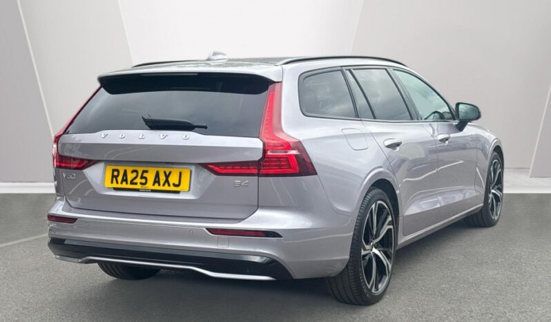 Used Volvo V60 Plus, B4 Mild hybrid, Petrol, Dark full