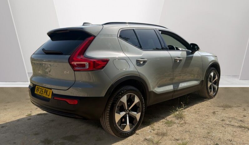 Used Volvo XC40 Plus, B4 Mild hybrid, Petrol, Dark full