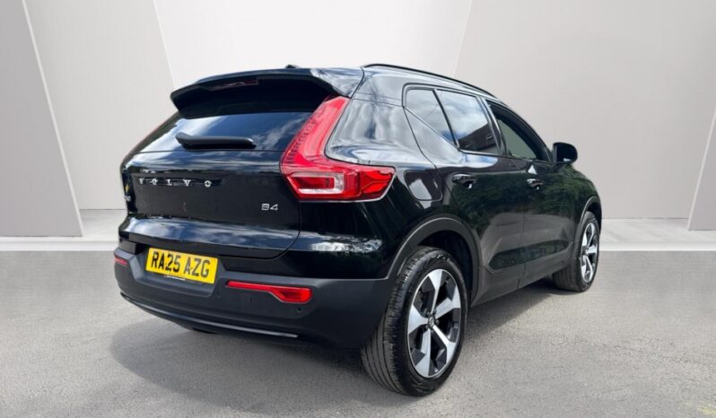 Used Volvo XC40 Plus, B4 Mild hybrid, Petrol, Dark full