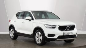Used Volvo XC40 Momentum, T3 Manual