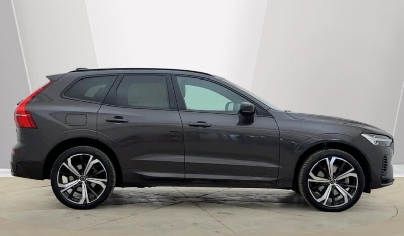 Used Volvo XC60 Recharge Ultimate, T8 AWD Plug-in hybrid, Electric/Petrol, Dark full
