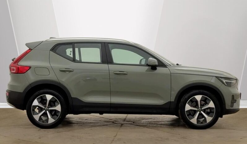 Used Volvo XC40 Core, B3 Mild hybrid, Petrol full