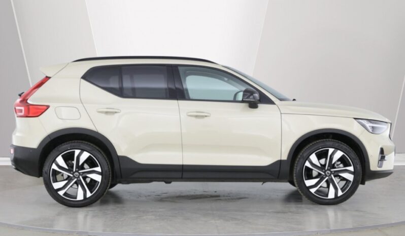 Used Volvo XC40 Ultra, B3 Mild hybrid, Petrol, Dark full