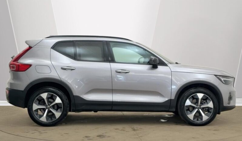 Used Volvo XC40 Plus, B4 Mild hybrid, Petrol, Dark full