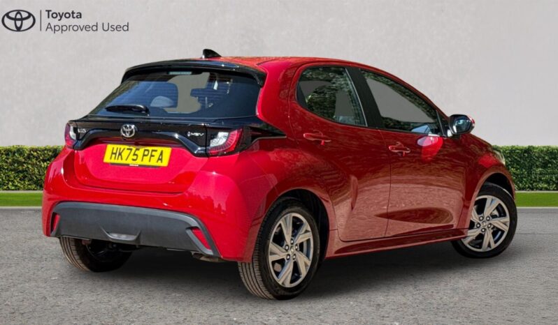 Used Toyota Yaris 1.5 VVT-h Icon Hatchback 5dr Petrol Hybrid E-CVT Euro 6 (s/s) (116 ps) full