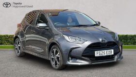 Used Toyota Yaris 1.5 VVT-h Design E-CVT Euro 6 (s/s) 5dr
