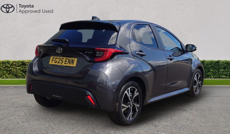 Used Toyota Yaris 1.5 VVT-h Design E-CVT Euro 6 (s/s) 5dr full