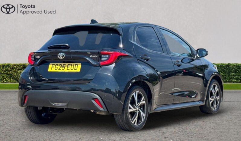Used Toyota Yaris 1.5 VVT-h Design Hatchback 5dr Petrol Hybrid E-CVT Euro 6 (s/s) (116 ps) full