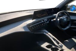 Used Peugeot 3008 73kWh Allure Auto 5dr full