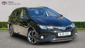 Used Toyota Auris 1.8 VVT-h Design Touring Sports CVT Euro 6 (s/s) 5dr (Safety Sense)