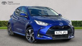 Used Toyota Yaris 1.5 VVT-h Design E-CVT Euro 6 (s/s) 5dr