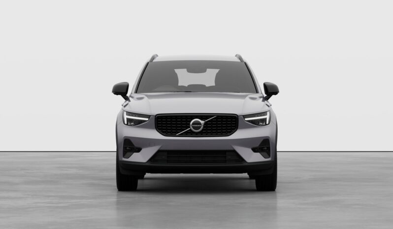 Used Volvo XC40 Plus full