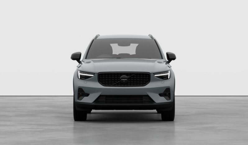 Used Volvo XC40 Plus Pro full