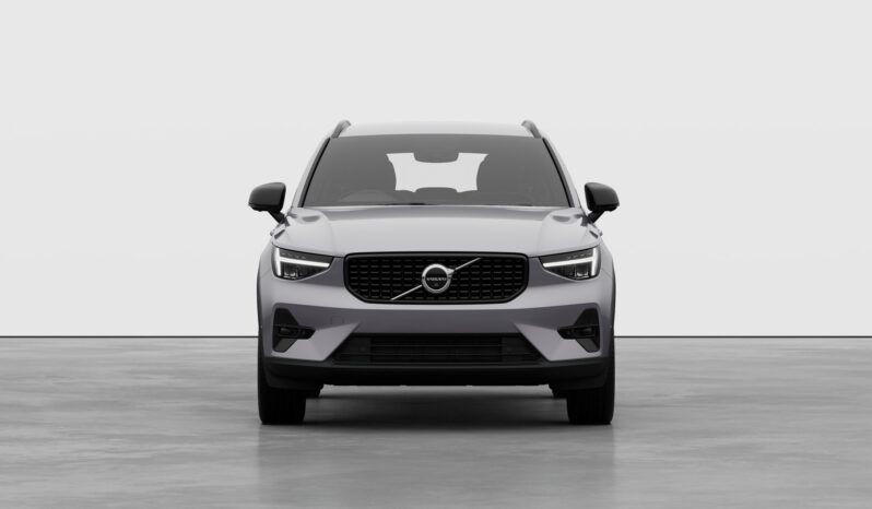 Used Volvo XC40 Plus full