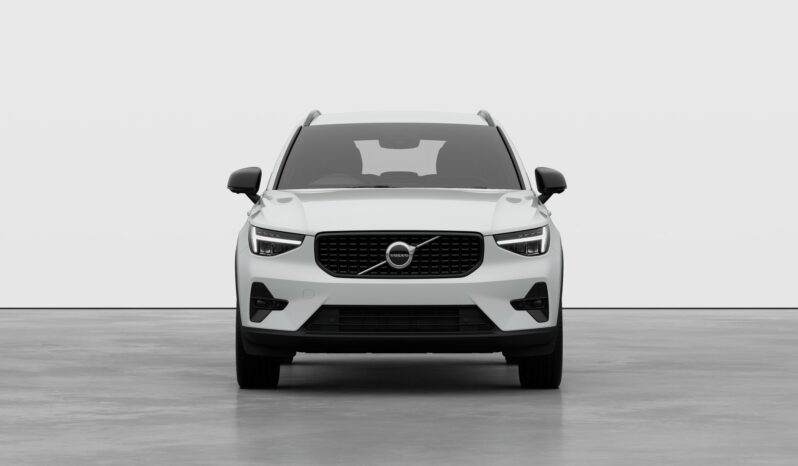 Used Volvo XC40 Plus full