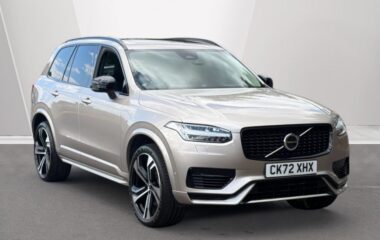 Used Volvo XC90 Recharge Ultimate, T8 AWD plug-in hybrid, Electric/Petrol, Dark, 7 Seats